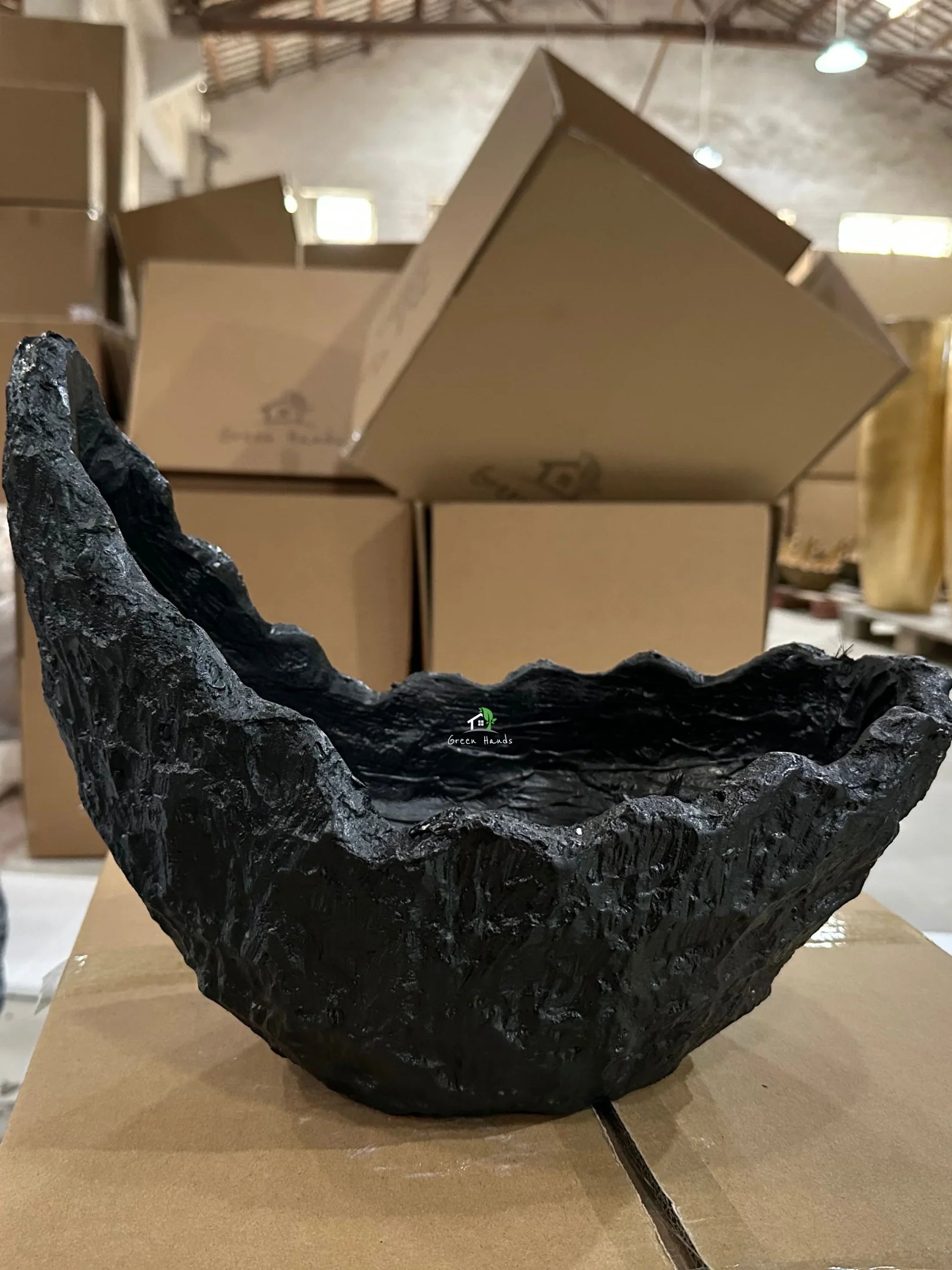 Midnight-Crescent-Harmony-Fiber-Planter-Black-2