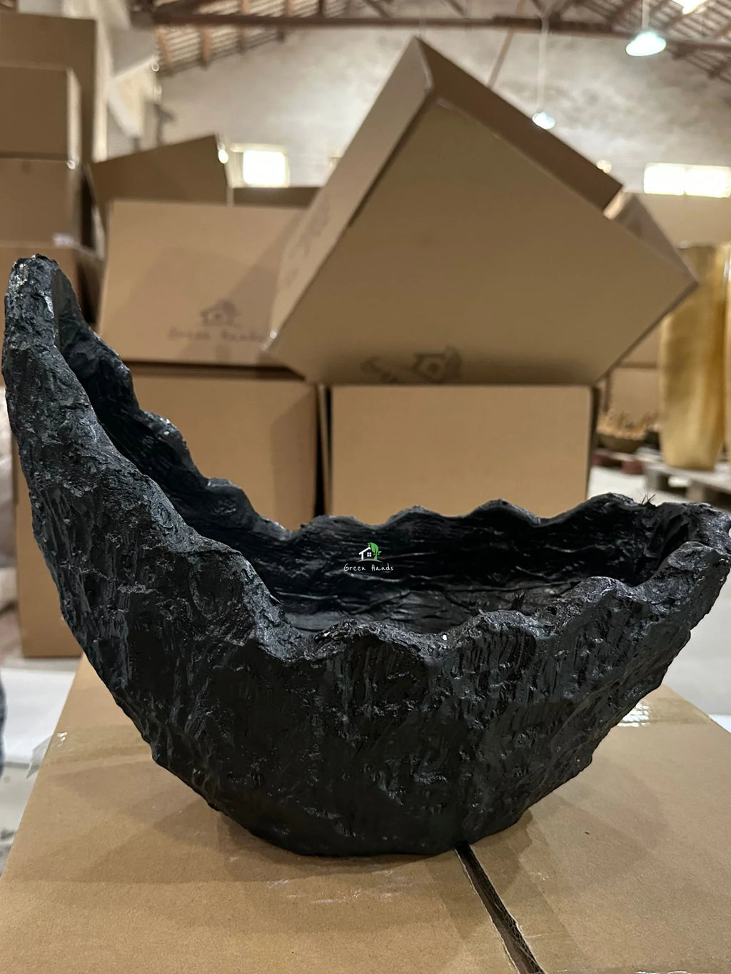 Midnight-Crescent-Harmony-Fiber-Planter-Black-2