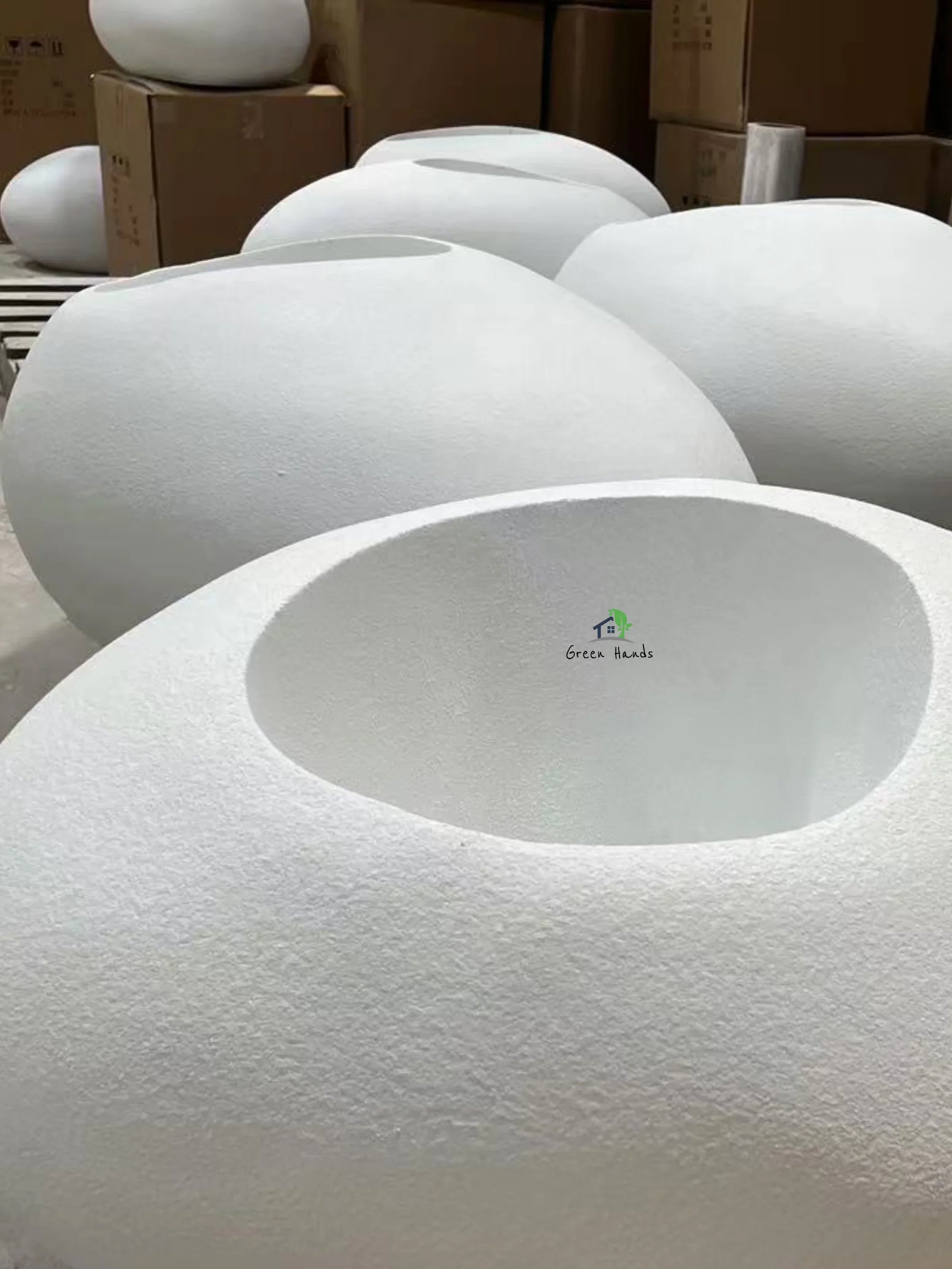 Riverstone-Serenity-Alpine-Frost-White-Fiber-Planter-XL-2
