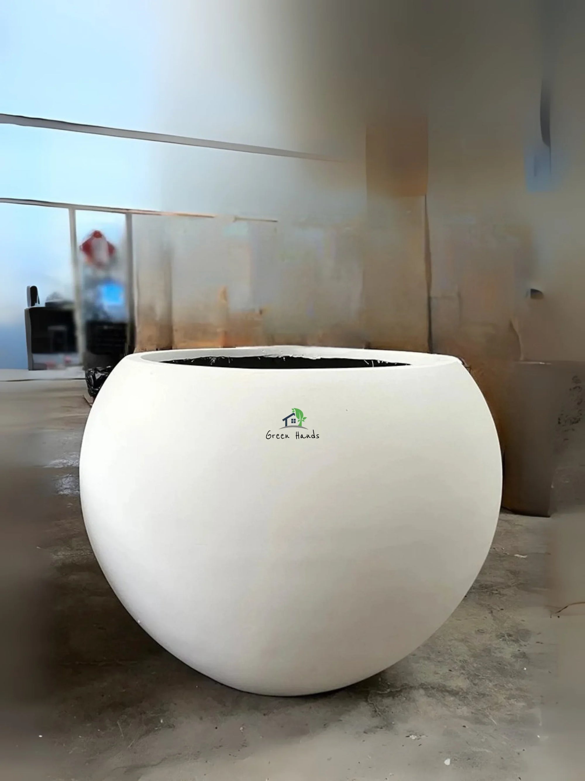 Stellar-Globe-Planters-Snow-White-M